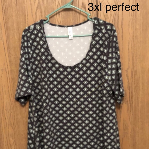 Lularoe tops, dresses, and TC leggings! EUC - Picture 10 of 12